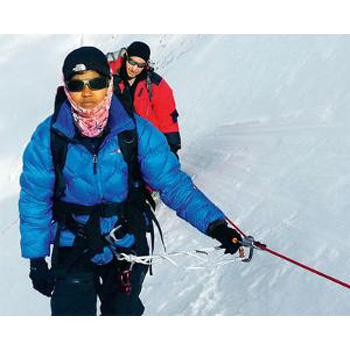 13-year-old Andhra girl youngest female to scale Everest